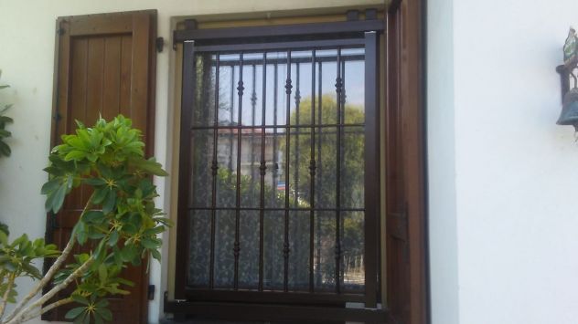 CERCHIAMO PERSONALE – PRODUZIONE GRATE DI SICUREZZA