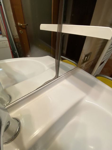 mobile bagno con lavabo e specchiera bianco - Foto 7