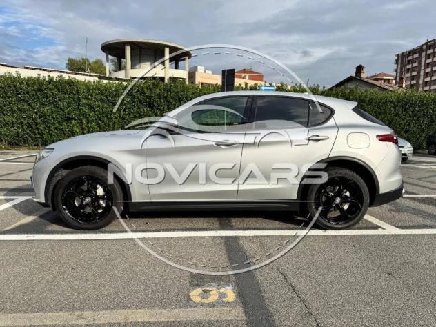 Alfa Romeo Stelvio 2.2 Turbodiesel 180 CV AT8 Q4 Executive - Foto 4