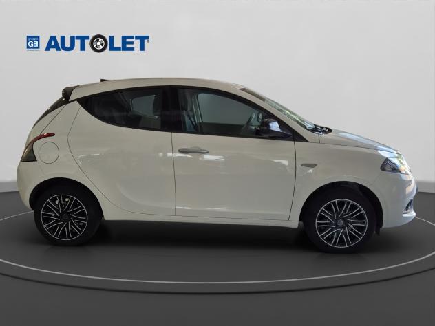 Lancia Ypsilon 1.0 FireFly 5 porte S&S Hybrid Silver Plus - Foto 4