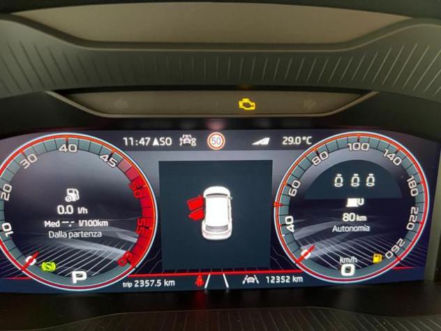SKODA Karoq 2.0 TDI SCR DSG SportLine rif. 24114670 - Foto 7