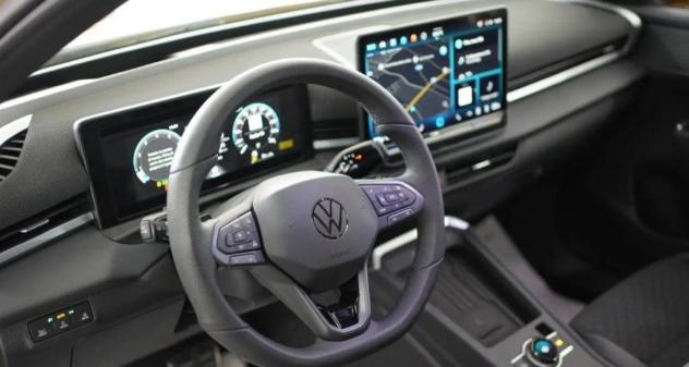NEW Volkswagen T-Roc 1.5 eTSI ACT 150 CV DSG R-Line#RETROCAMERA! - Foto 6