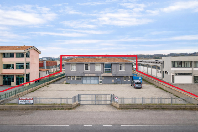 Capannone artigianale in affitto a Bientina 700 mq Rif: 1393408