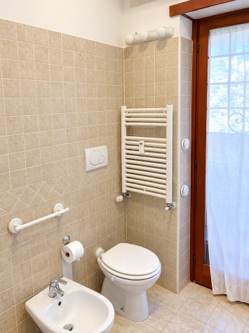 FONTE MERAVIGLIOSA MONOLOCALE ARREDATO CON TERRAZZO PRIVATO. - Foto 4