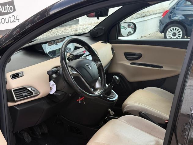 Lancia Ypsilon 1.3 MJT 16V 95 CV 5 porte S&S Platinum - Foto 10