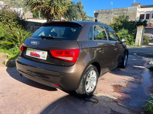 AUDI A1 1.6 TDI 105CV AMBITION 2015 BI-XENON - Foto 2