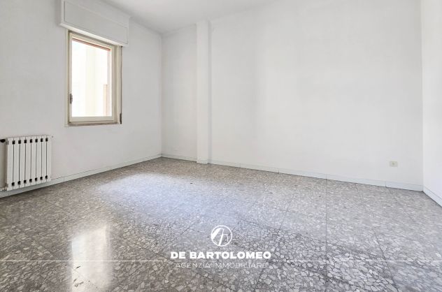 PRESTIGIOSO APPARTAMENTO C.SO UMBERTO ANGOLO CORSO DUE MARI - Foto 4