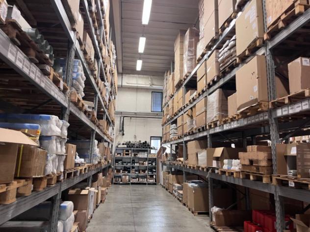 Immobile di 2100 m² con 3 locali in vendita a Brescia