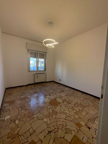 2 locali Novate Milanese possibilità di arredo - Foto 9