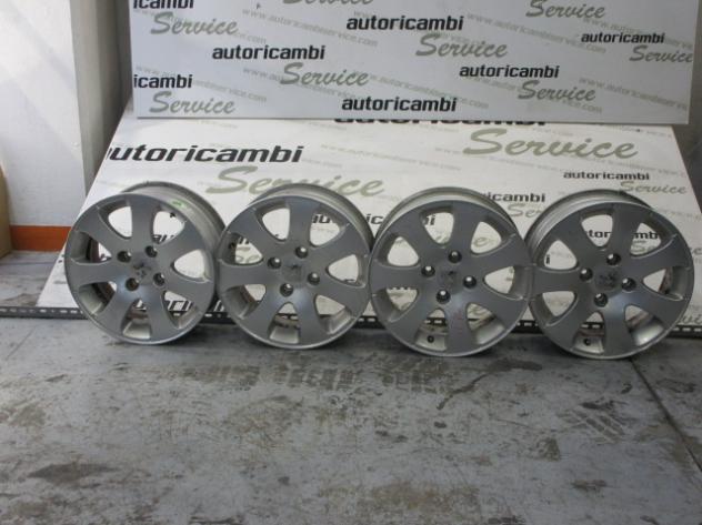 SET 4 CERCHI IN LEGA DA 15 POLLICI PEUGEOT 307 2.0 D 5M 66KW (2002) RICAMBIO USATO 6JX15CH4 ET27 LEGGERMENTE STRISCIATI (VEDI FOTO)