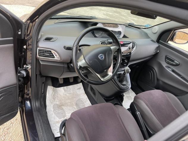 Lancia Ypsilon - Foto 3