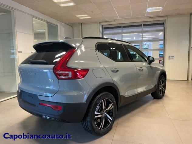 VOLVO XC40 B3 automatico Plus Dark KM0 rif. 23211336 - Foto 7