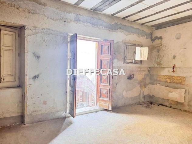 V2603 - In vendita a Marsala stabile al centro storico