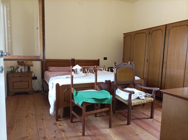 CASA INDIPENDENTE di 10 vani e di 620 mq (SANTA LUCIA DI PIAVE) rif. RAZ08 - Foto 6