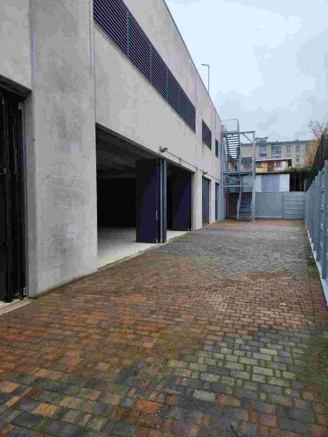 LOCALE PER CONCESSIONARIE AUTO,PALESTRE GRANDE PARCHEGGIO PRIVATO - Foto 10