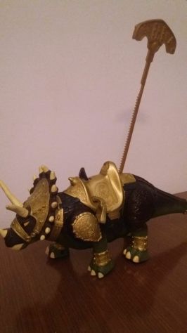 Rinoceronte alto 16cm lunghezza 35cm
