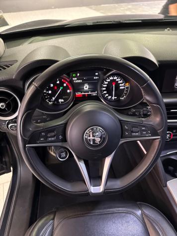 Alfa Romeo Stelvio 2.2 Turbodiesel 210 CV AT8 Q4 Executive - Foto 9