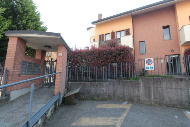 AICURZIO-2 locali su due livelli