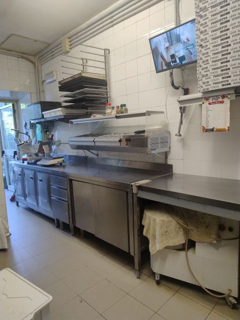 Pizzeria taglio e asporto - Foto 7