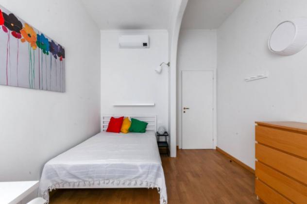 Appartamento di 16 m² con più di 5 locali in affitto a Milano - Foto 6