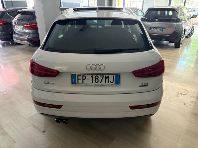 Audi Q3 2.0 TDI 150 CV quattro S tronic Sport - Foto 6
