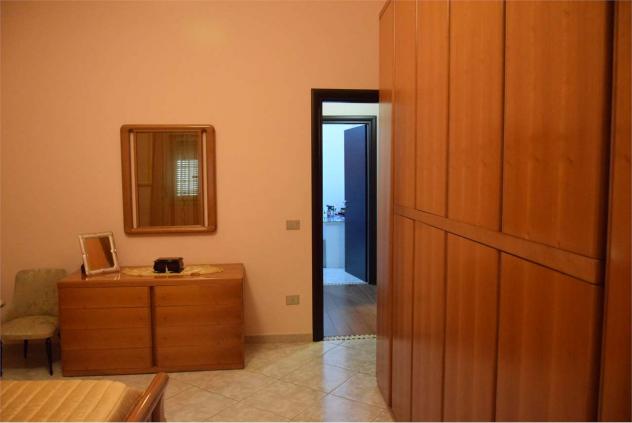 V001842 - VILLA DA 140 MQ 40 MQ VERANDA 2300 MQ GIARDINO - Foto 14