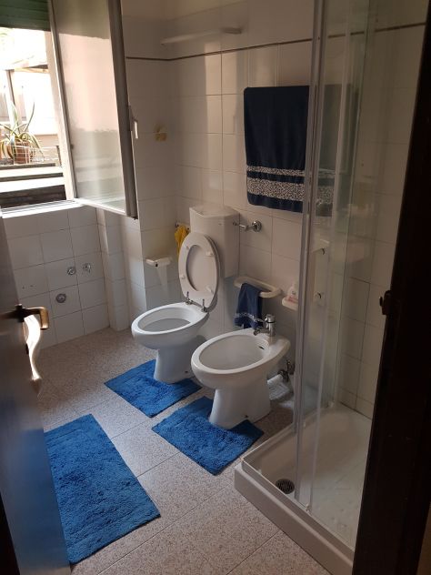singola a rgza € 510 tutto incluso in app.to 3 bagni centrale con terrazzo - Foto 7