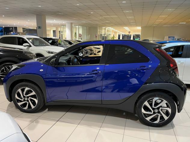 Toyota Aygo X 1.0B (72 CV) Trend S-CVT - Foto 9