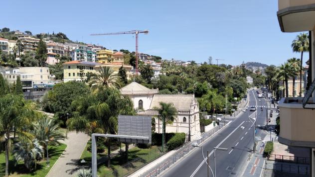 Pentalocale in vendita a Sanremo