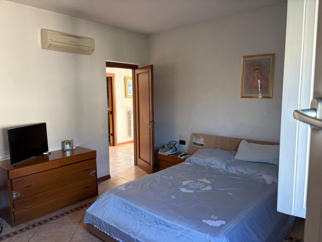 4 LOCALI IN VILLA BIFAMIGLIARE CON 300 MQ DI GIARDINO - Foto 3
