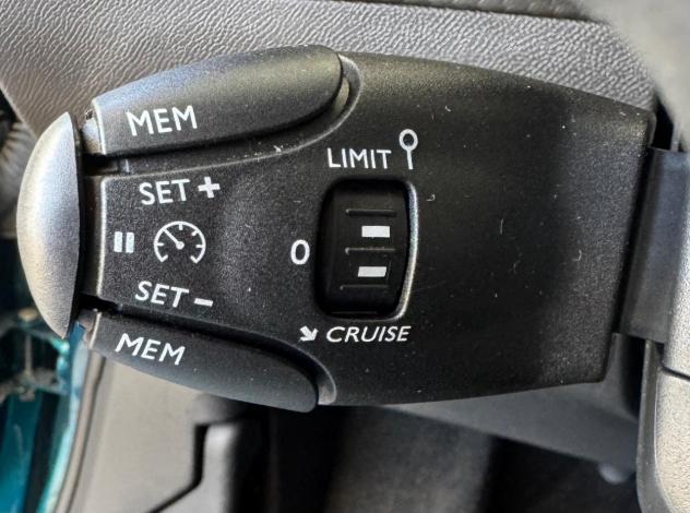 Peugeot 2008 2008 1.2 hybrid Allure 145cv e-dcs6 - Foto 15