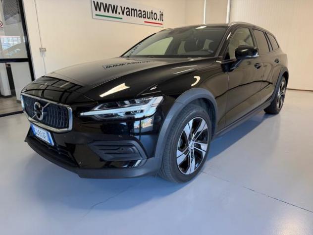 VOLVO V60 Cross Country B4 (d) AWD automatico Plus**MOTORE NUOVO** rif. 23837882