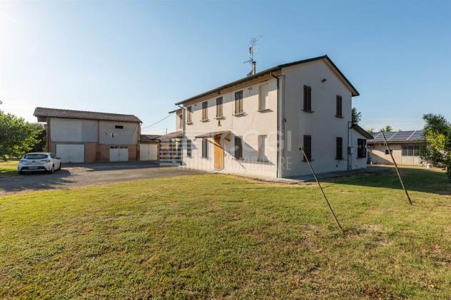 Bifamiliare con Giardino Privato e Ampi Spazi per Ogni Esigenza! - Foto 4
