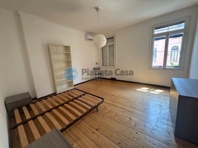 CENTRO STORICO: bicamere arredato con terrazza abitabile - Foto 11