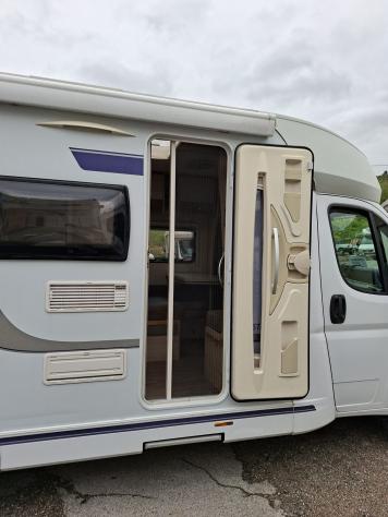 CAMPER HOBBY DUCATO SEMINTEGRALE SEMIDINETTE LETTO MATRIMONIALE GARAGE FOTOVOLTAICO CLIMATIZZATORE CAMPEGGIO USATI GENERALI 1625 - Foto 5