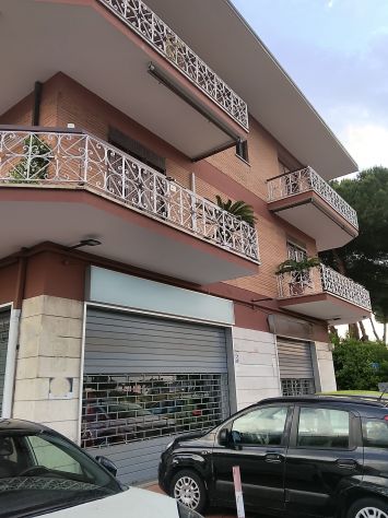 Negozio C1 a Via Casilina zona Giardinetti - Foto 8