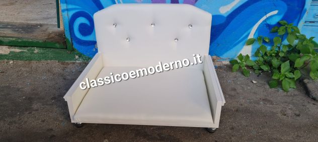 Cuccia cane gatto ecopelle swarovski su misura colori a scelta con piedini divan