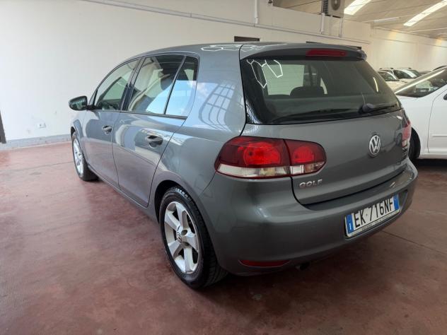 Volkswagen Golf 1.6 TDI DPF 5p. Highline - Foto 6