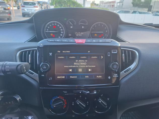 Lancia Ypsilon hybrid - Foto 10