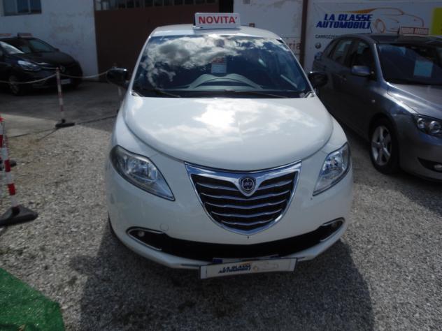 Lancia Ypsilon 0900 TWINAIR 5P 85CV METANO - Foto 3