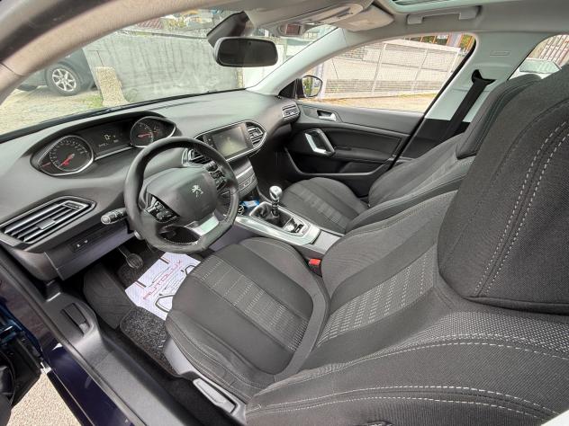 Peugeot 308 1.2BENZINA 130CV GT Line - Foto 9