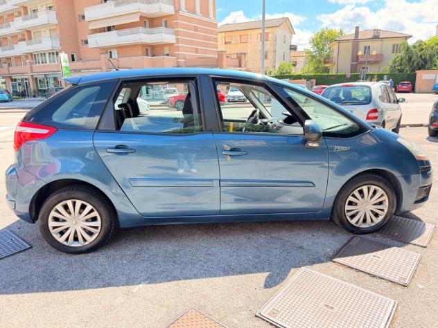 Citroen C4 Picasso 1.6 HDi 110 NEOPATENTATI PRONTO USO - Foto 6