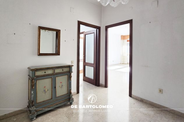 APPARTAMENTO VIA SALINELLA ANGOLO VIA PLINIO - Foto 2