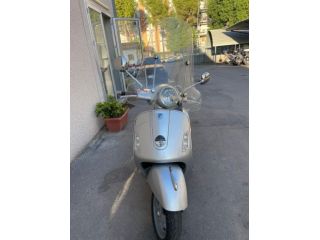 Vespa GTS 250