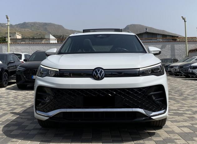 Volkswagen Tiguan R-Line 2.0 TDI 150CV DSG Tetto - Foto 2