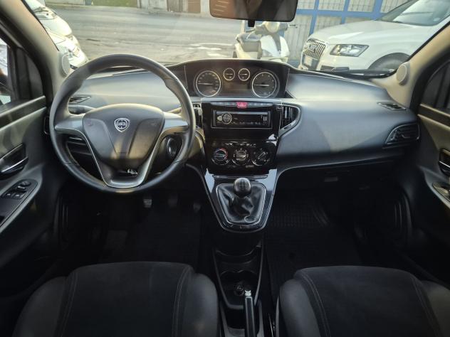 Lancia Ypsilon 1.3 M.JET GOLD ANNO 2012 - Foto 10