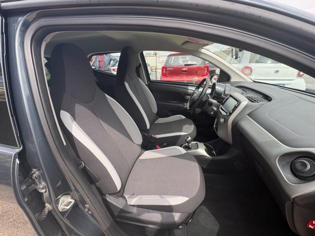 Toyota Aygo 1.0 VVT-i 69 CV 5 porte x-business - Foto 10