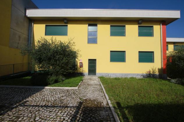 Immobile di 813 m² con 1 locale in affitto a Pero - Foto 2