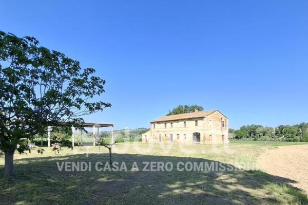 Rustico / Casale di 430 m² con più di 5 locali in vendita a Pesaro - Foto 7