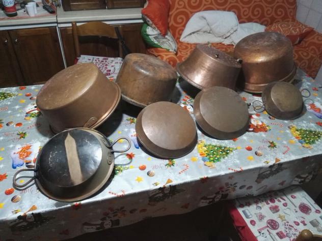 pentoloni e padelle in rame antichissime